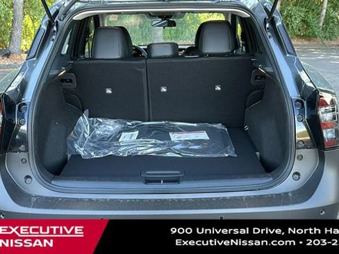 Used 2025 Nissan Kicks SR image 25