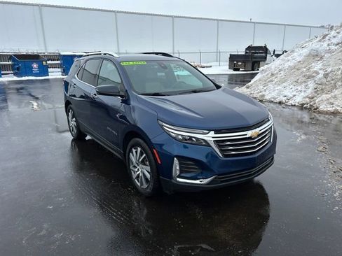 Certified 2022 Chevrolet Equinox Premier w/ LPO, Floor Liner Package image 8