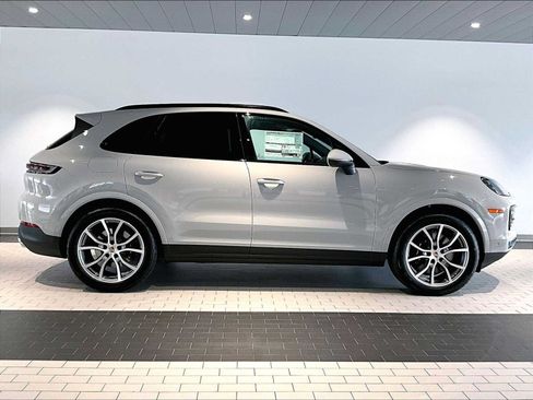 New 2026 Porsche Cayenne AWD/4WD image 8