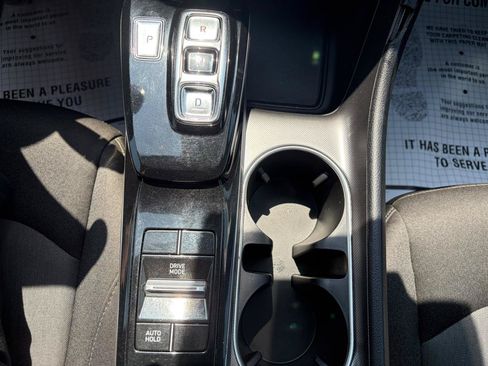 Used 2021 Hyundai Sonata SE w/ Winter Weather Package FWD image 10