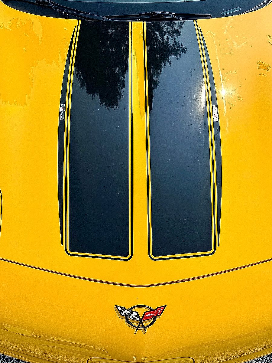 Used 2004 Chevrolet Corvette Z06 w/ Memory Package RWD image 15