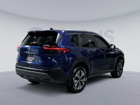 Used 2023 Nissan Rogue SV w/ SV Premium B Package image 16
