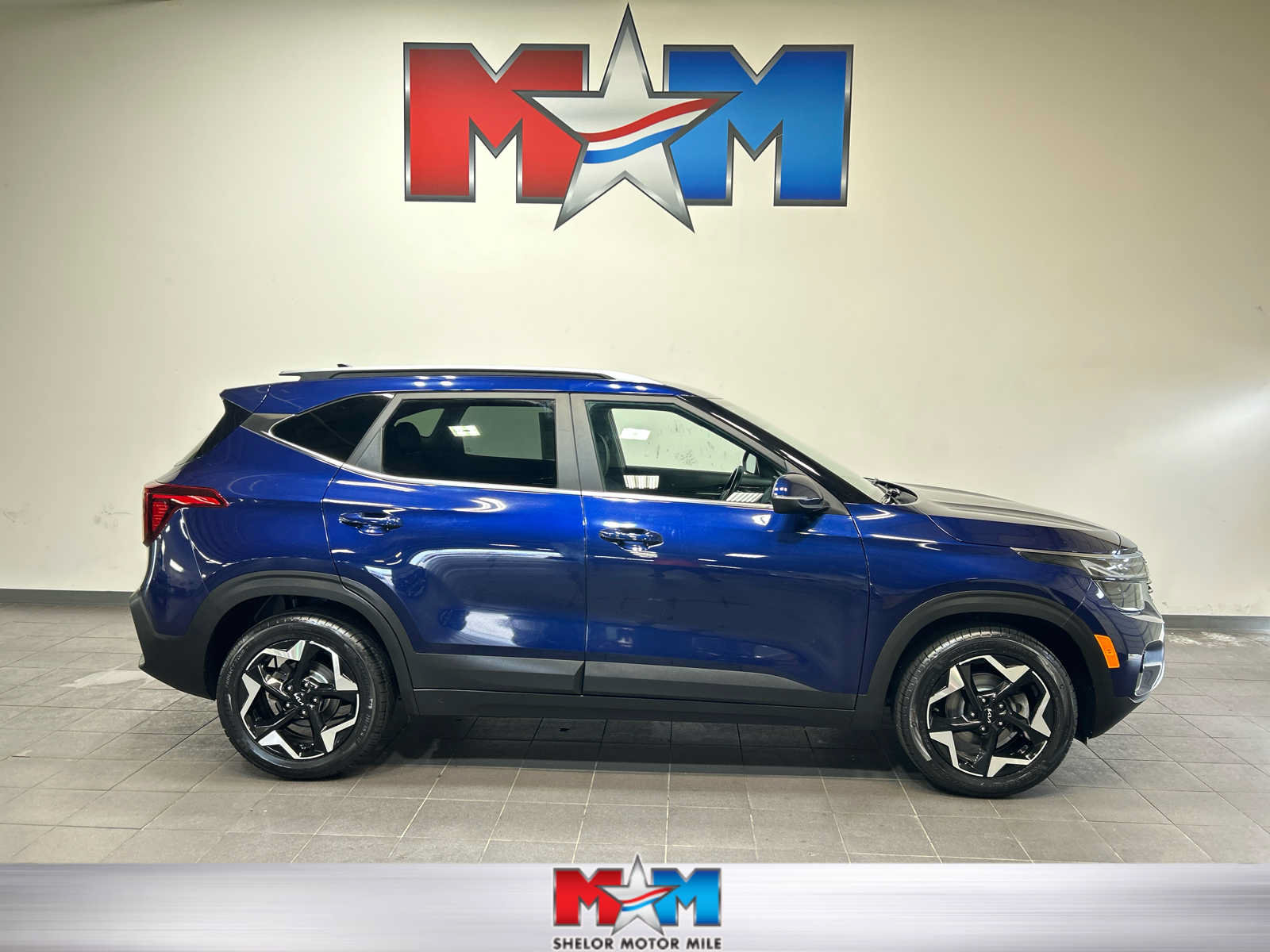 Used 2024 Kia Seltos EX FWD image 1