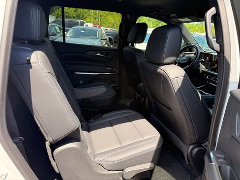 Used 2025 Chevrolet Traverse LT w/ Enhanced Driving Package FWD image 20