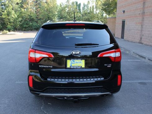 Used 2014 Kia Sorento SX w/ 3rd Row Package AWD/4WD image 8
