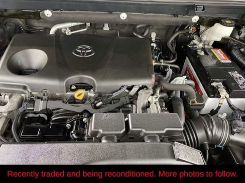 Used 2021 Toyota RAV4 LE AWD/4WD image 30