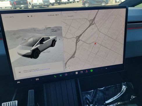 Used 2025 Tesla Cybertruck AWD Crew Cab image 8