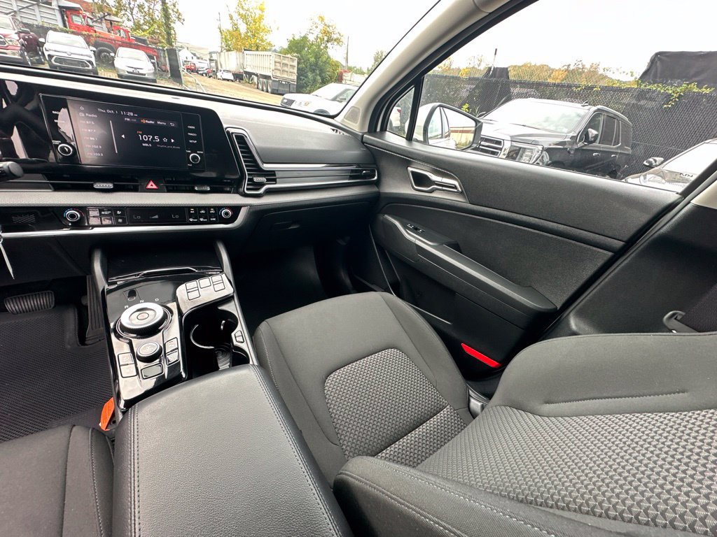 Used 2023 Kia Sportage LX AWD/4WD image 27