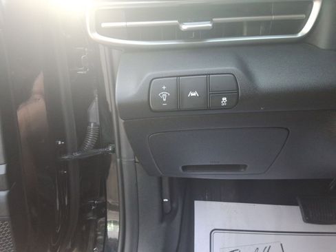 Used 2023 Hyundai Elantra SEL image 20