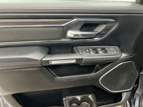 Used 2025 RAM 1500 Laramie AWD/4WD image 21