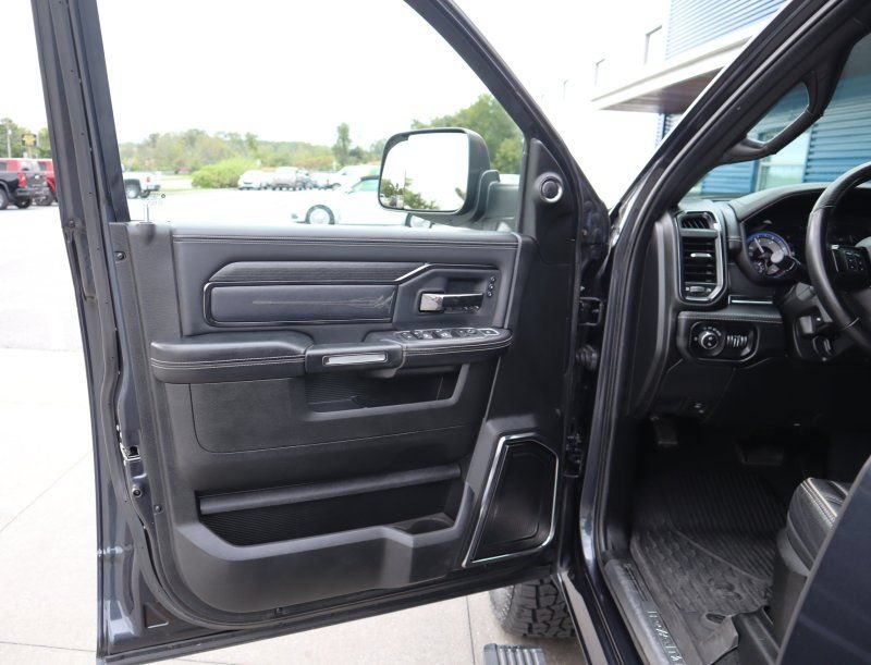 Used 2022 RAM 2500 Limited AWD/4WD image 14