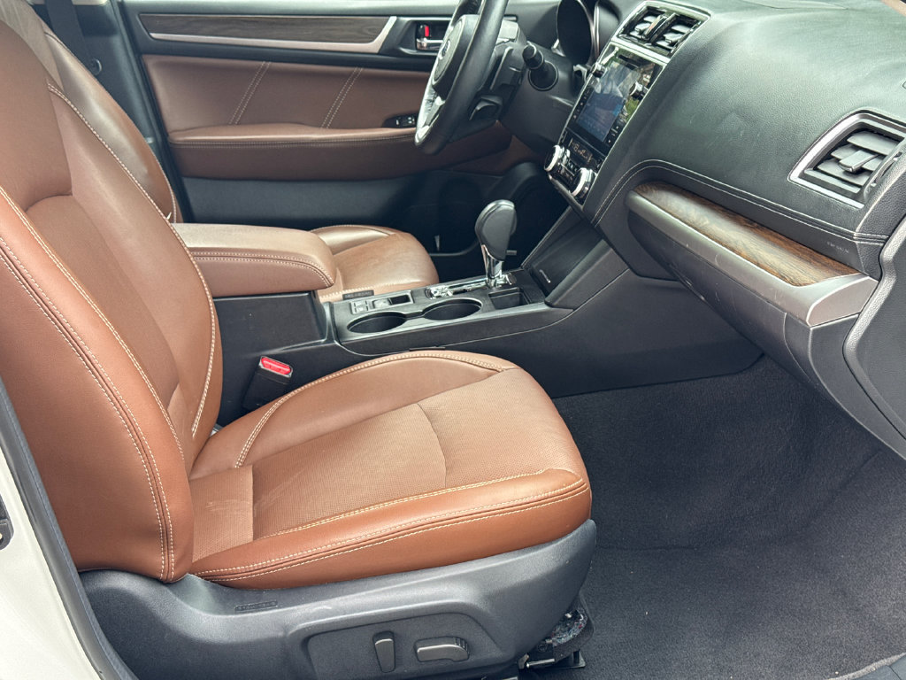 Used 2019 Subaru Outback 2.5i Touring w/ Popular Package #3A AWD/4WD image 16