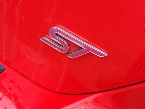 Used 2014 Ford Focus ST w/ Equipment Group 202A image 6