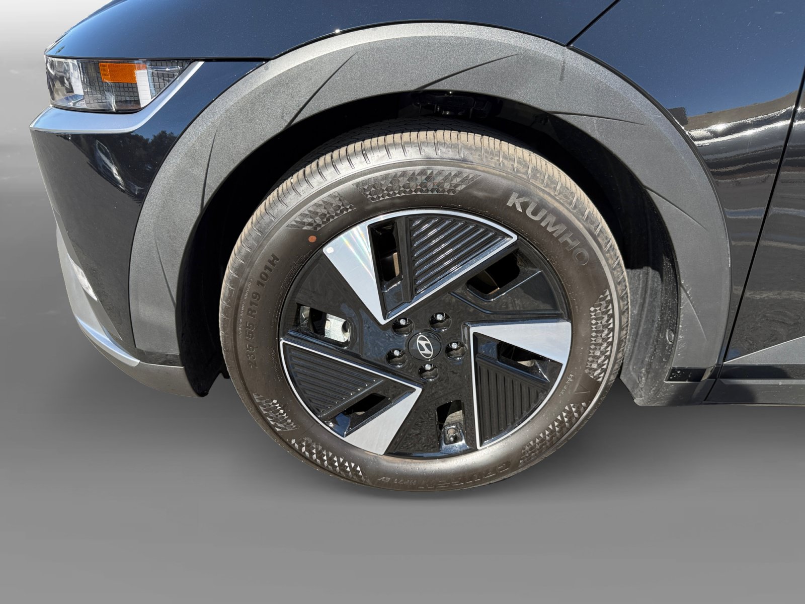 Certified 2026 Hyundai Ioniq 5 SEL RWD image 9