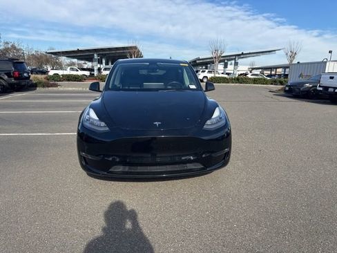 Used 2021 Tesla Model Y 2WD image 2
