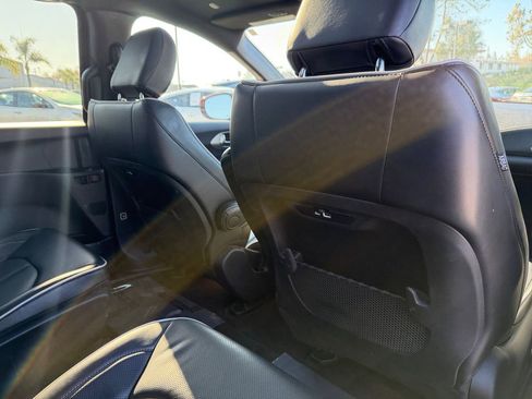 Used 2022 Chrysler Pacifica Limited w/ S Appearance Package image 28