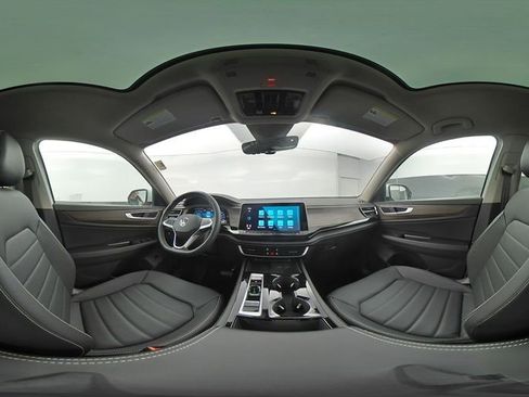 New 2026 Volkswagen Atlas SEL AWD/4WD image 12