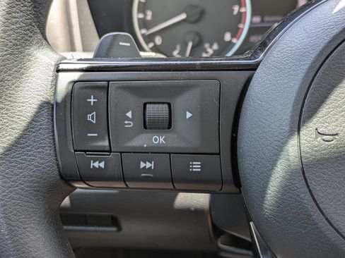 Used 2021 Nissan Rogue SV FWD image 28