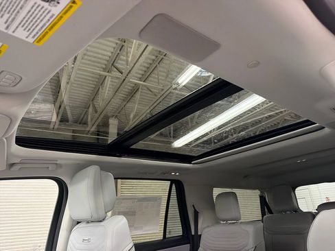 New 2026 Ford Expedition Max Platinum image 9