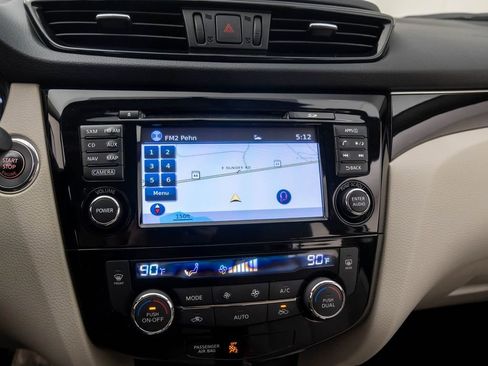 Used 2018 Nissan Rogue Sport SL image 23