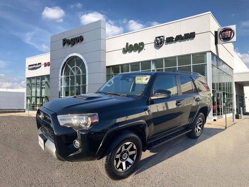 Used 2024 Toyota 4Runner TRD Off-Road image 4