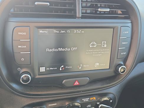 Certified 2022 Kia Soul LX image 24