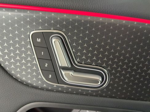 Certified 2025 Mercedes-Benz GLA 250 image 22