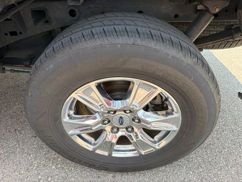 Used 2015 Ford F150 XLT w/ Equipment Group 302A Luxury AWD/4WD image 13