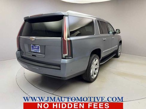 Used 2019 Cadillac Escalade ESV Luxury AWD/4WD image 5