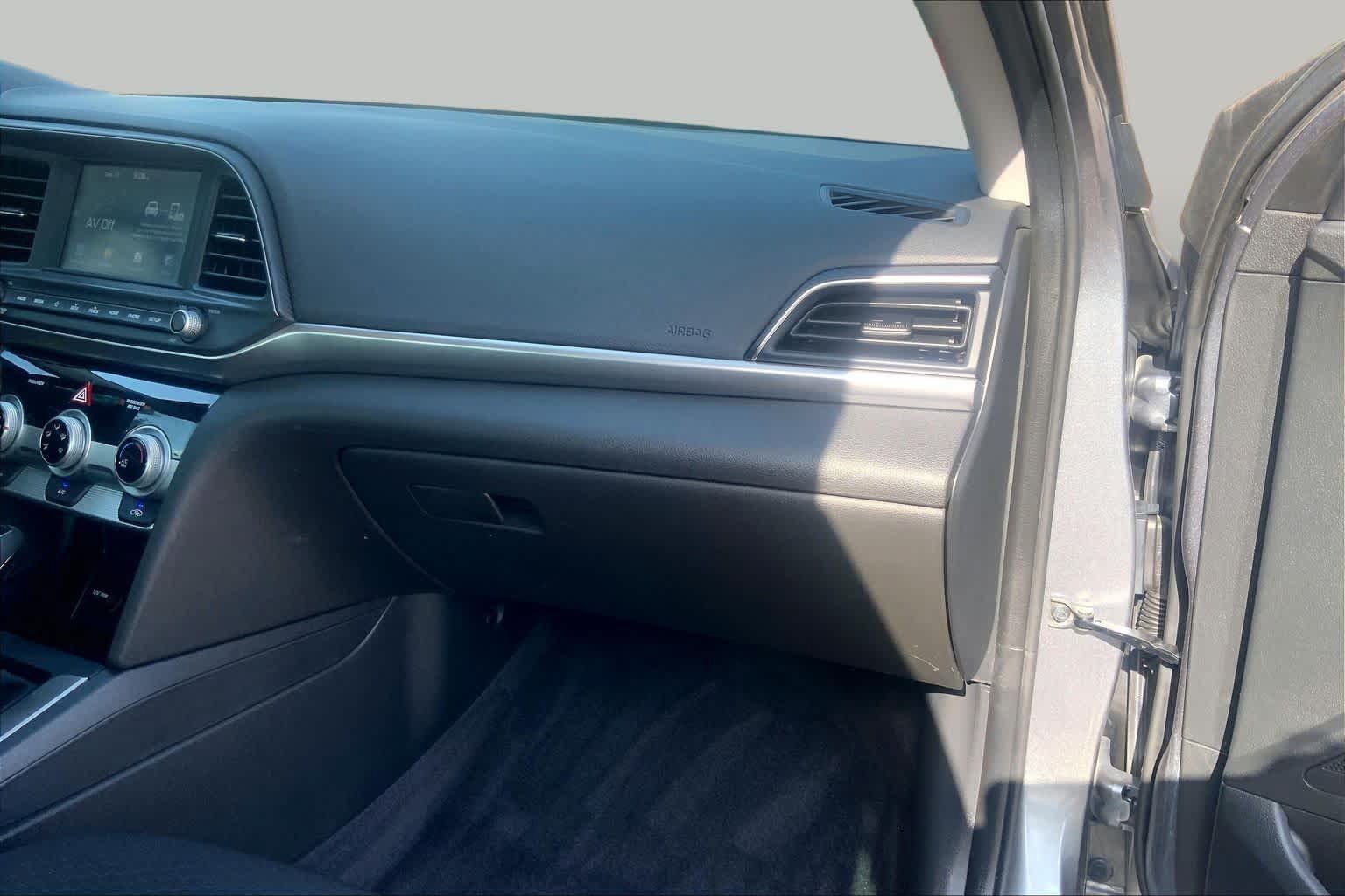Used 2019 Hyundai Elantra SEL w/ Cargo Package FWD image 17