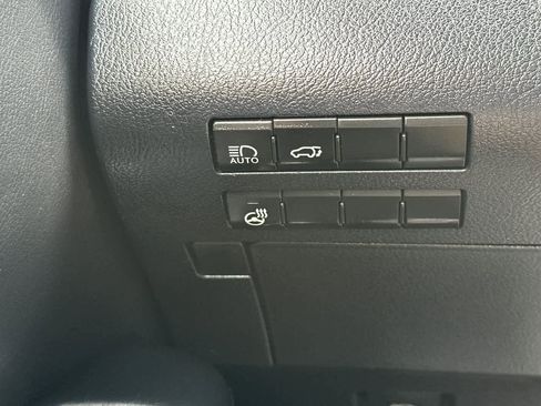 Used 2019 Lexus RX 350L w/ Premium Package image 32