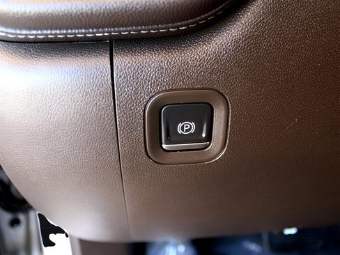 Used 2019 GMC Sierra 1500 SLT w/ SLT Premium Plus Package image 21