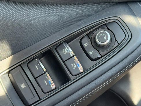 Used 2020 Subaru Forester Premium image 22