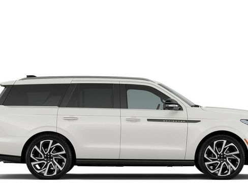 New 2026 Lincoln Navigator Black Label AWD/4WD image 5