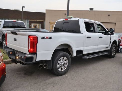 Used 2024 Ford F350 XLT AWD/4WD image 4