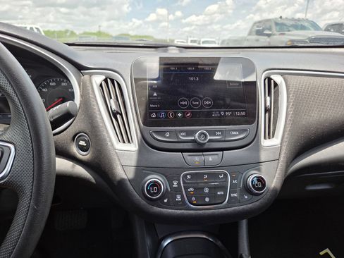 Used 2023 Chevrolet Malibu LT FWD image 8