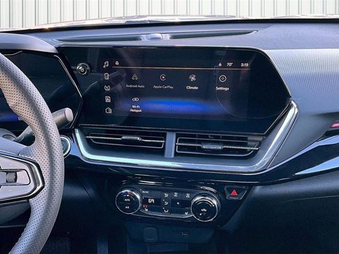 New 2026 Chevrolet Trax RS w/ Sunroof Package image 4