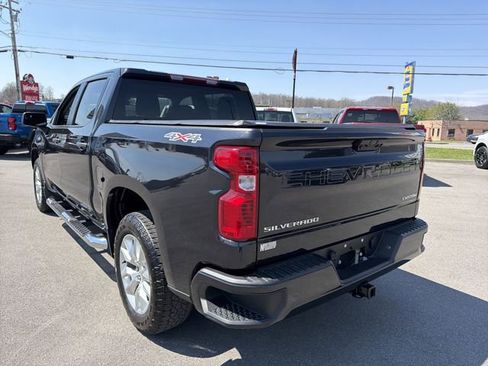 Used 2023 Chevrolet Silverado 1500 Custom image 8