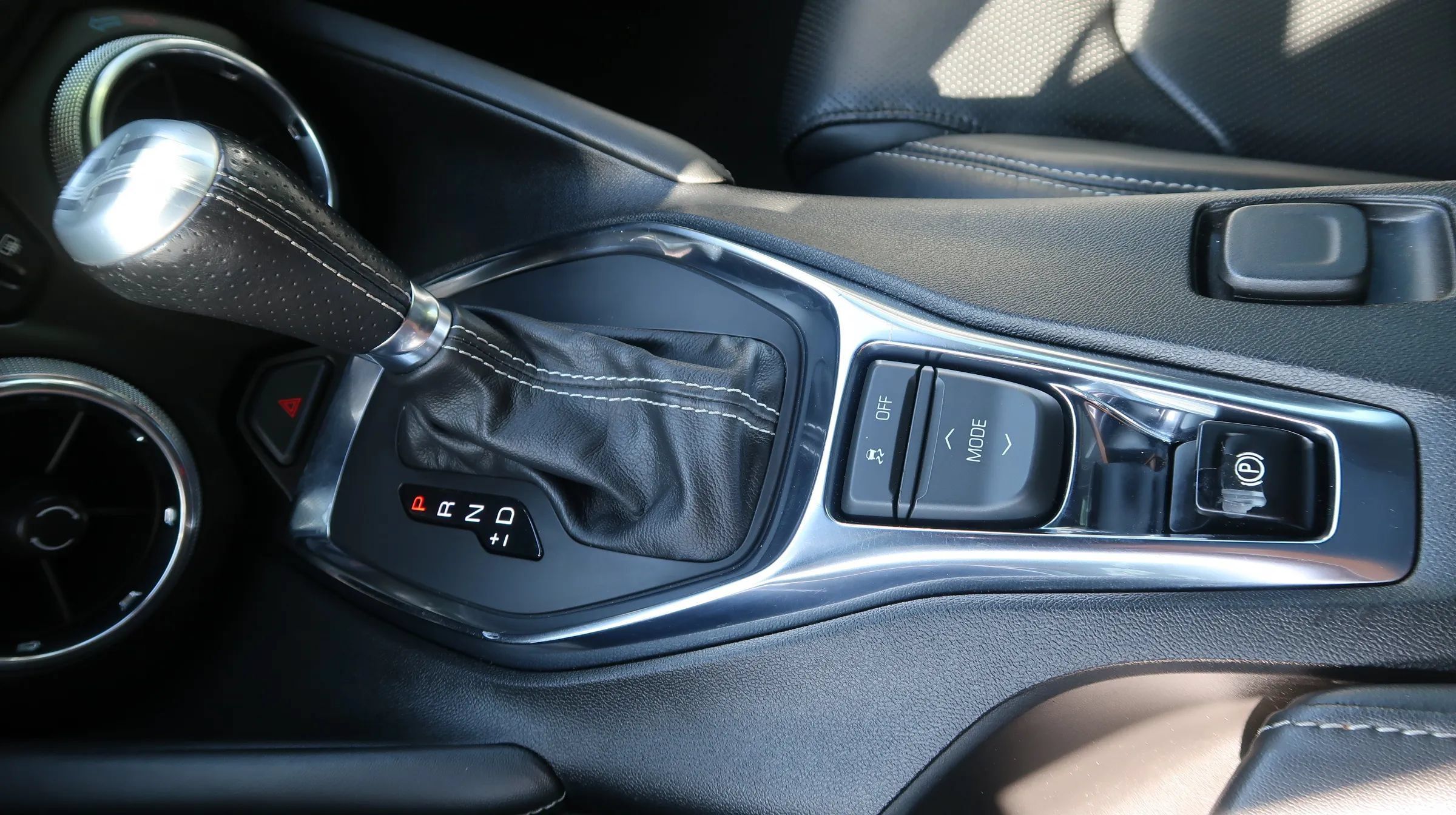 Used 2021 Chevrolet Camaro SS RWD image 30