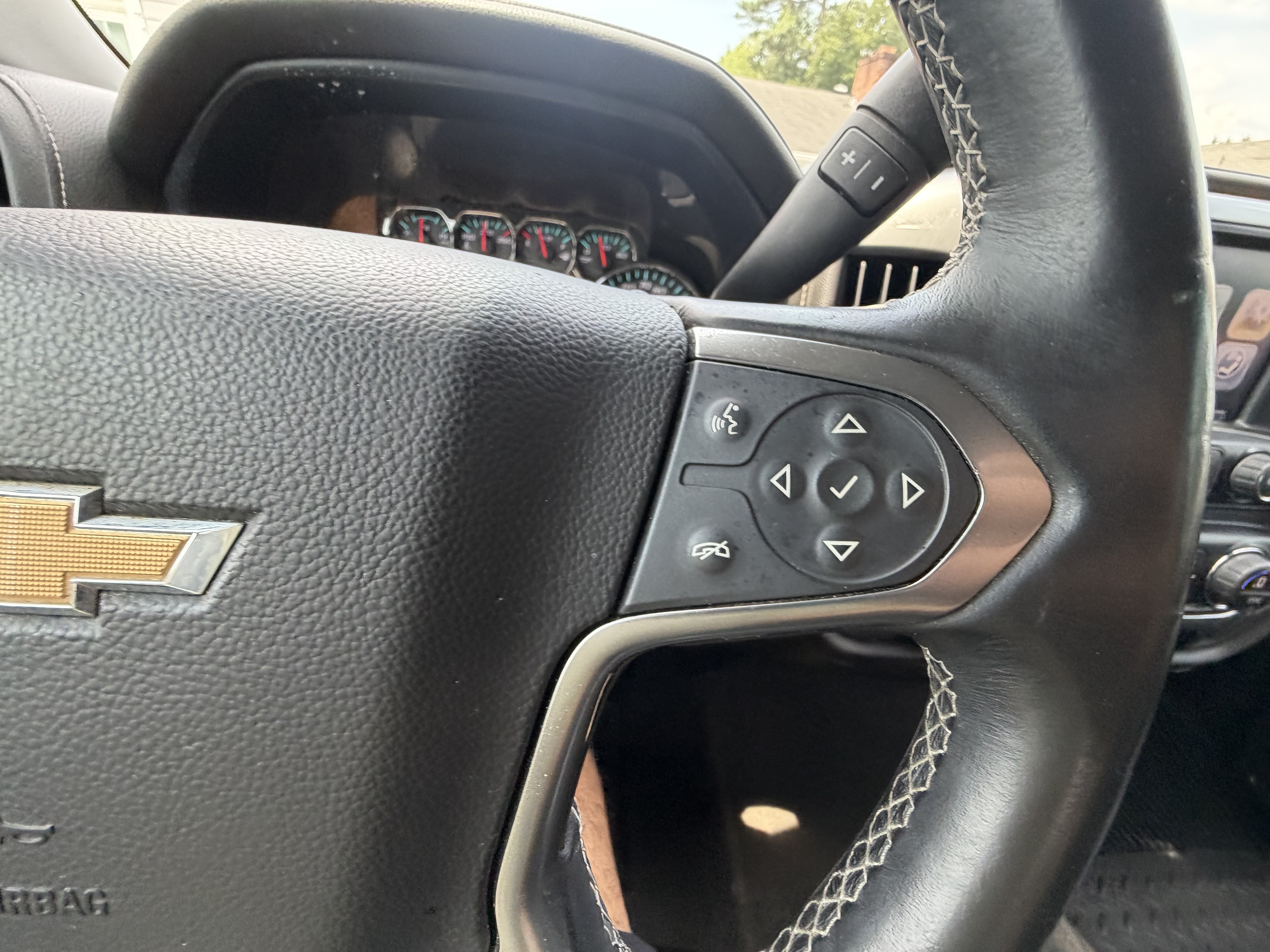 Used 2015 Chevrolet Silverado 2500 LTZ w/ Z71 Package, Off-Road AWD/4WD image 29