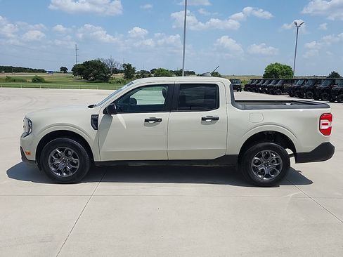 Used 2025 Ford Maverick XLT w/ Equipment Group 302A AWD/4WD image 2
