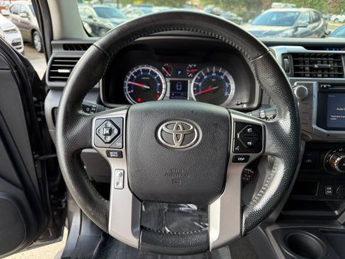 Used 2016 Toyota 4Runner SR5 image 15