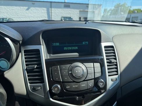 Used 2014 Chevrolet Cruze LS FWD image 11