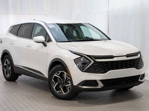 Used 2024 Kia Sportage LX image 1