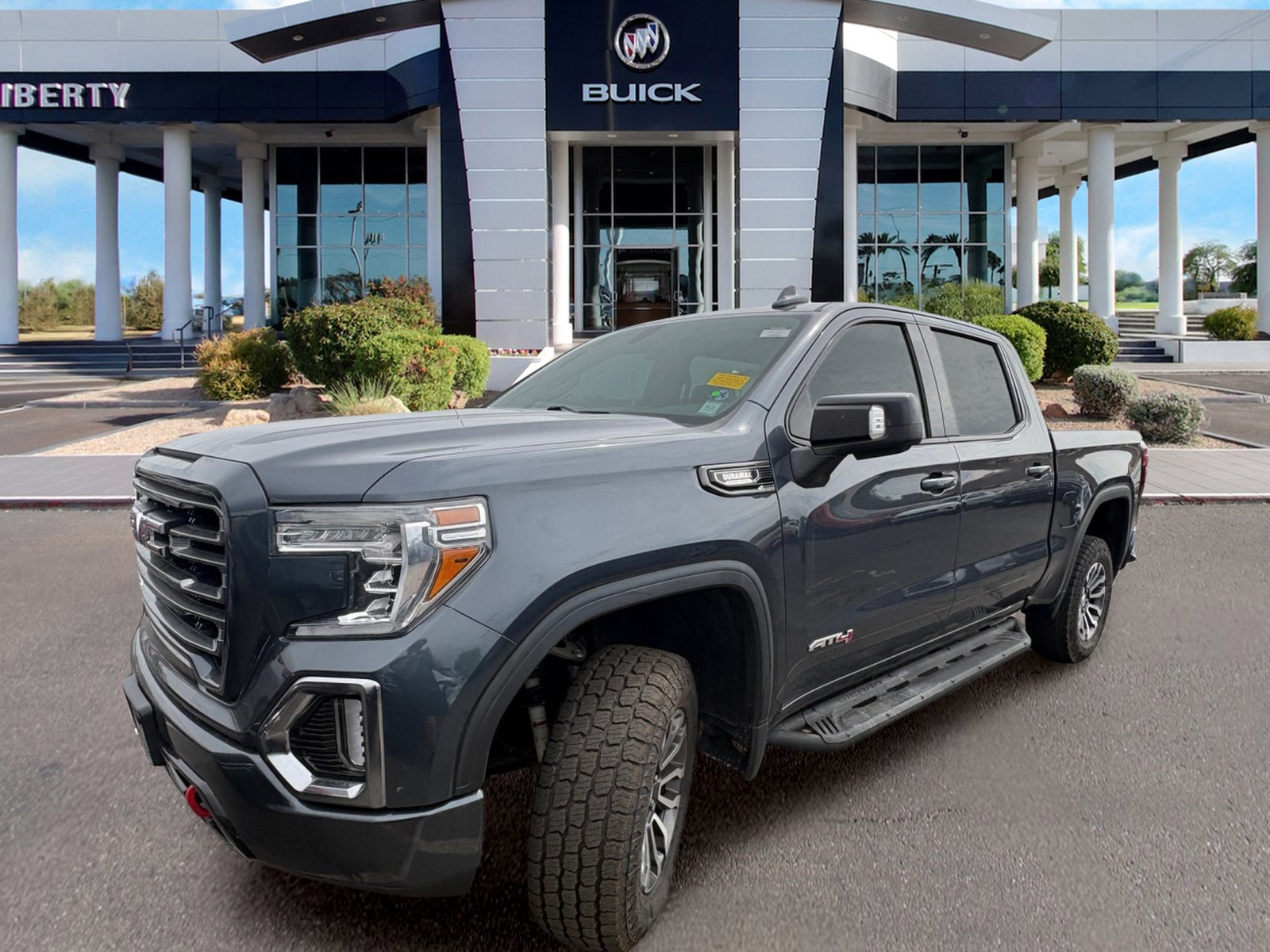 Used 2021 GMC Sierra 1500 AT4 w/ AT4 Preferred Package AWD/4WD image 4