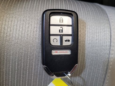 Used 2018 Honda Accord EX image 32