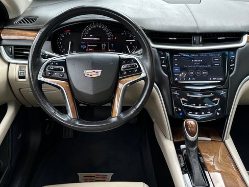 Used 2019 Cadillac XTS Luxury image 13