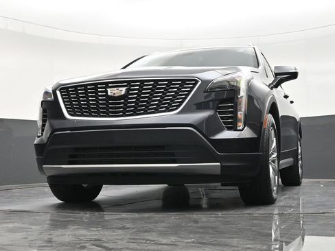 Used 2023 Cadillac XT4 Premium Luxury FWD image 28