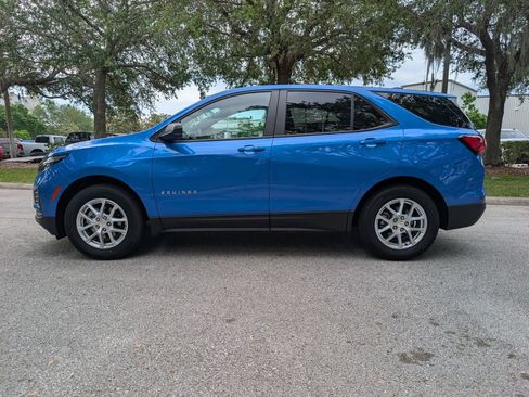 Used 2024 Chevrolet Equinox LS w/ LS Convenience Package FWD image 5