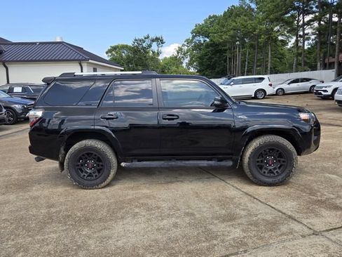 Used 2022 Toyota 4Runner SR5 Premium w/ Moonroof Package AWD/4WD image 25